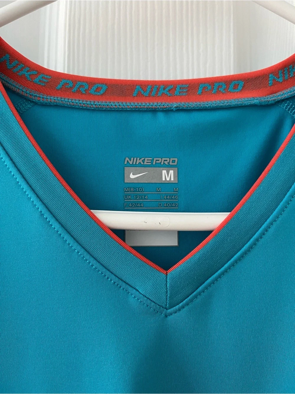 Nike sleeveless top